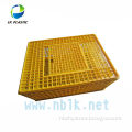 Plastic poultry transport crate with push-pull door